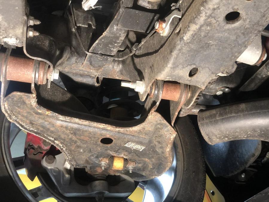 Днище и подвеска Dodge Ram SRT-10 2004 года  (фото 141 из 168)